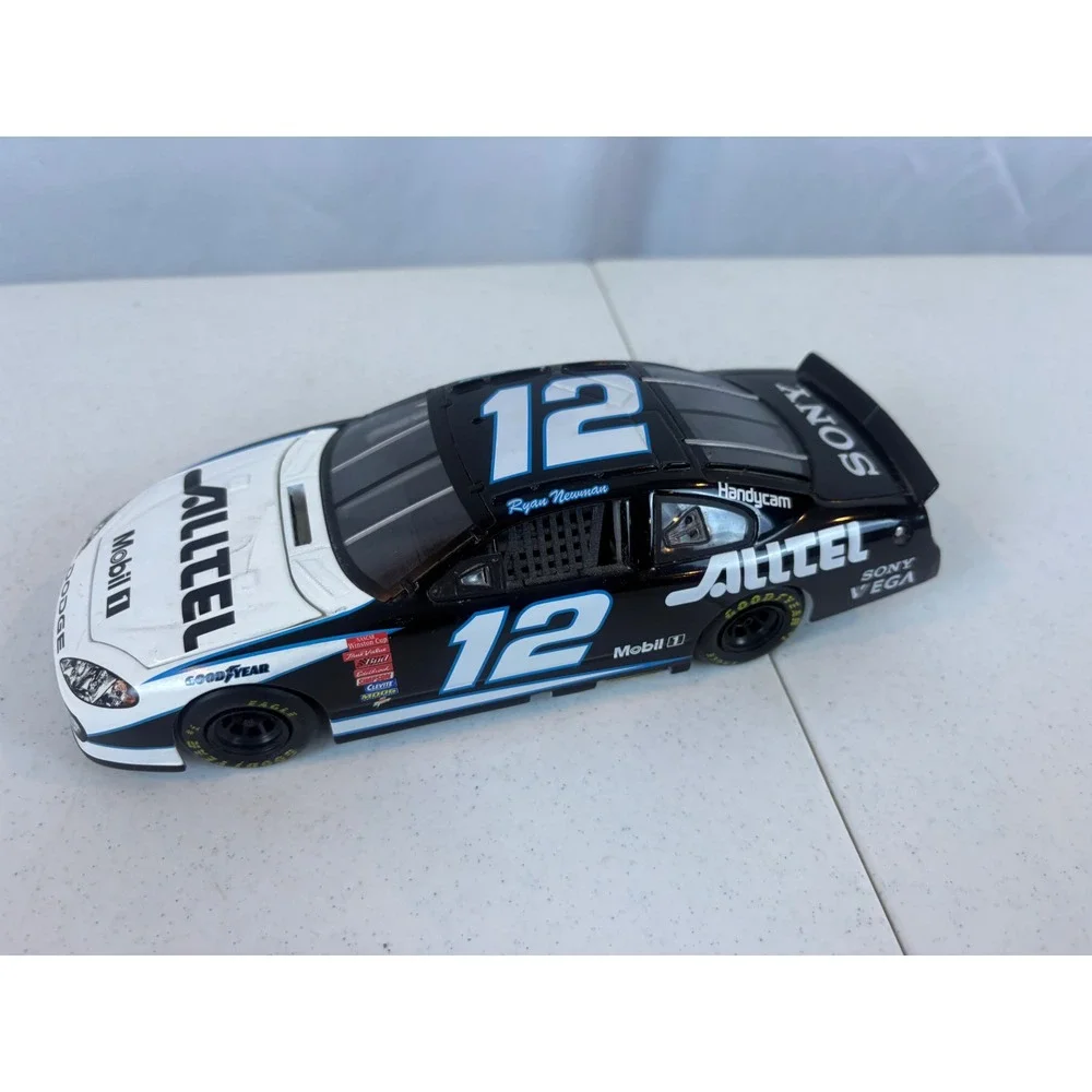 Ryan Newman #12 Alltel Dodge Intrepid 1:24 Diecast NASCAR Race Car Black White